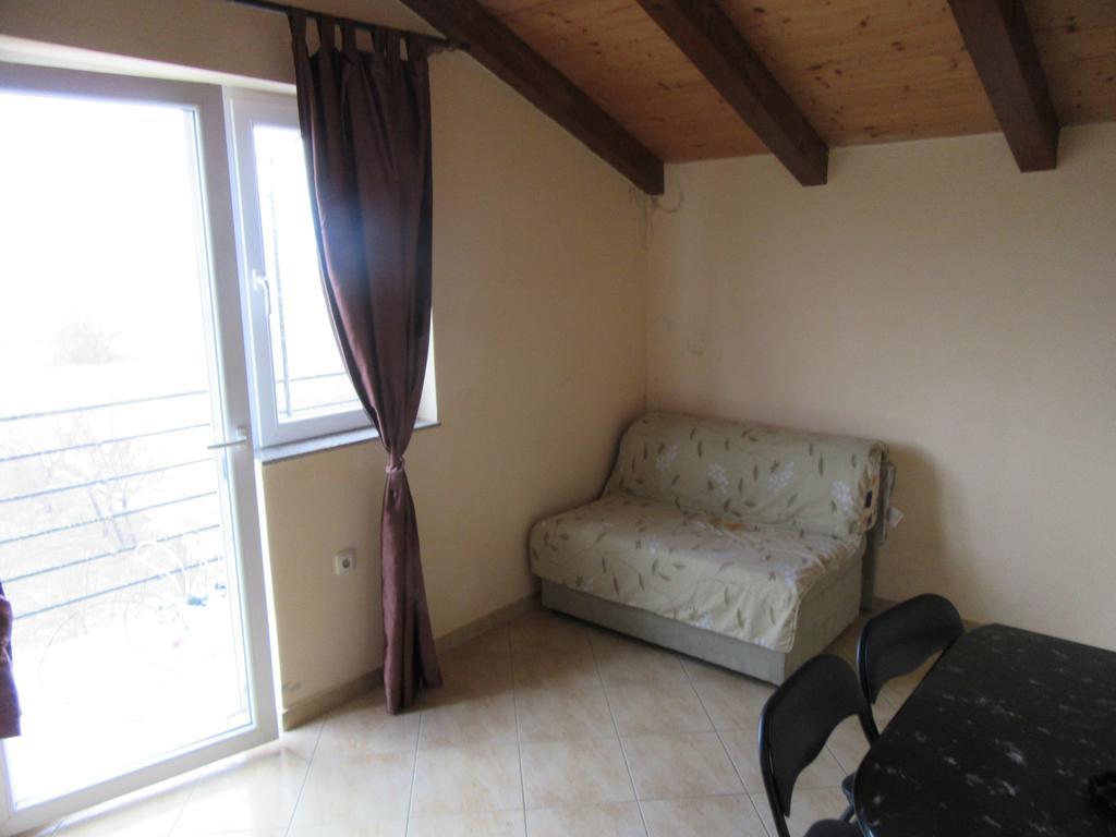 Apartments Leon Ražanac Εξωτερικό φωτογραφία