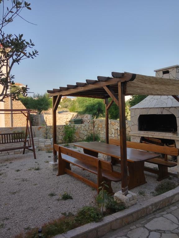 Apartments Leon Ražanac Εξωτερικό φωτογραφία