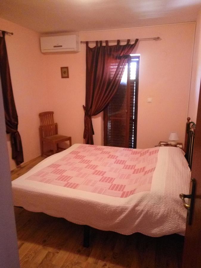 Apartments Leon Ražanac Εξωτερικό φωτογραφία