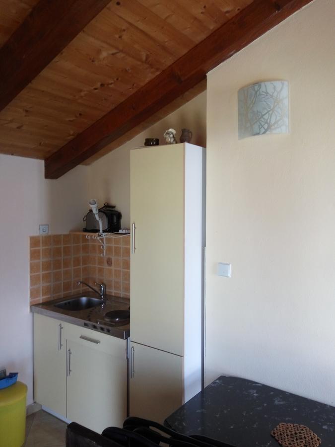 Apartments Leon Ražanac Εξωτερικό φωτογραφία