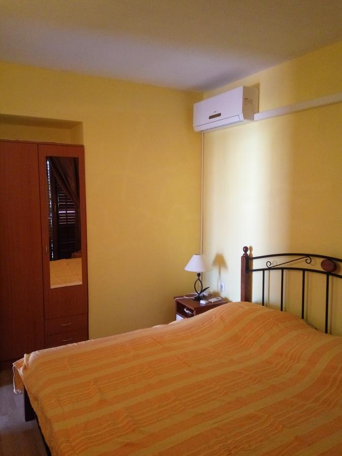 Apartments Leon Ražanac Εξωτερικό φωτογραφία